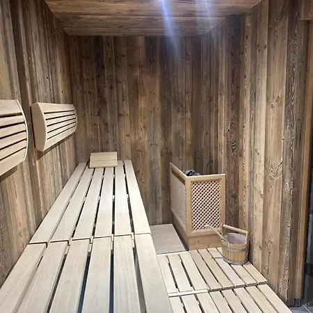 아파트 Cozy With Sauna Near Ski Lifts - What'app - 0034-635-520-036 - For Reservations!! 비버위어